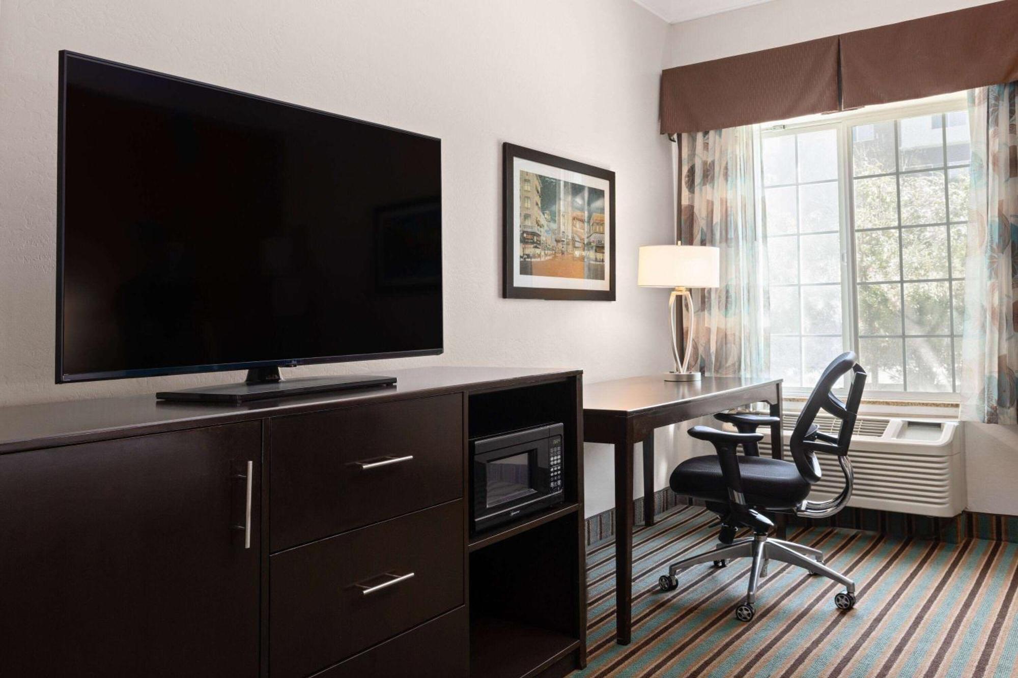 La Quinta By Wyndham Bakersfield North Ξενοδοχείο Εξωτερικό φωτογραφία
