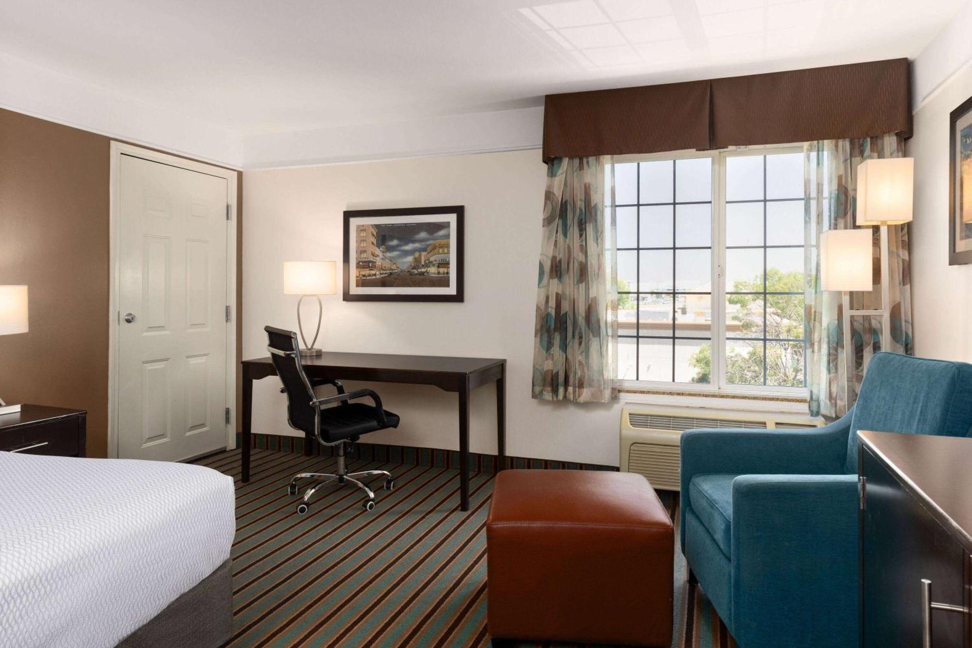 La Quinta By Wyndham Bakersfield North Ξενοδοχείο Εξωτερικό φωτογραφία