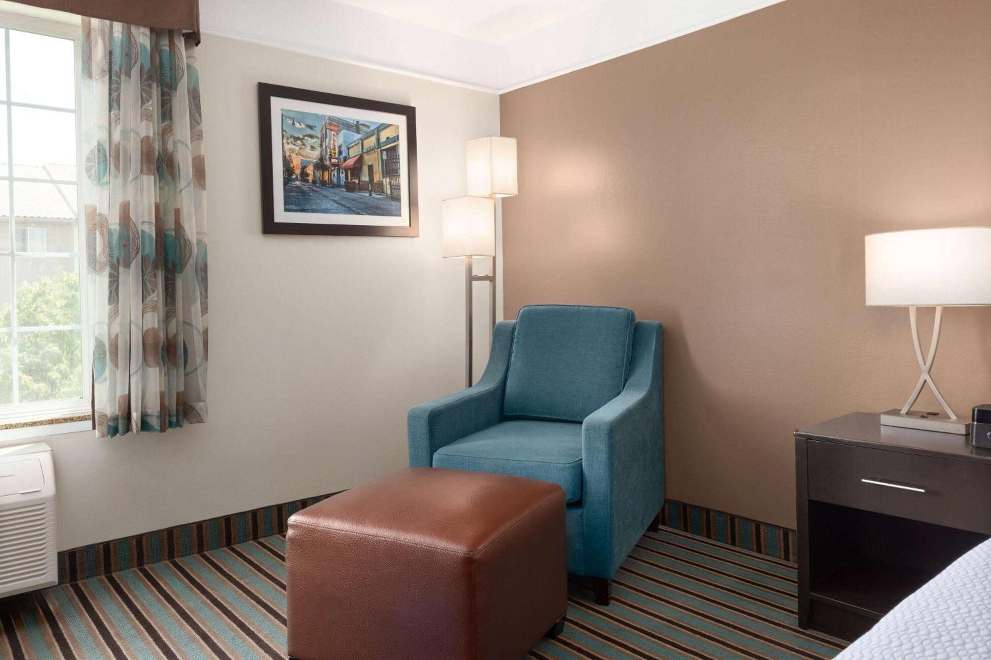 La Quinta By Wyndham Bakersfield North Ξενοδοχείο Εξωτερικό φωτογραφία
